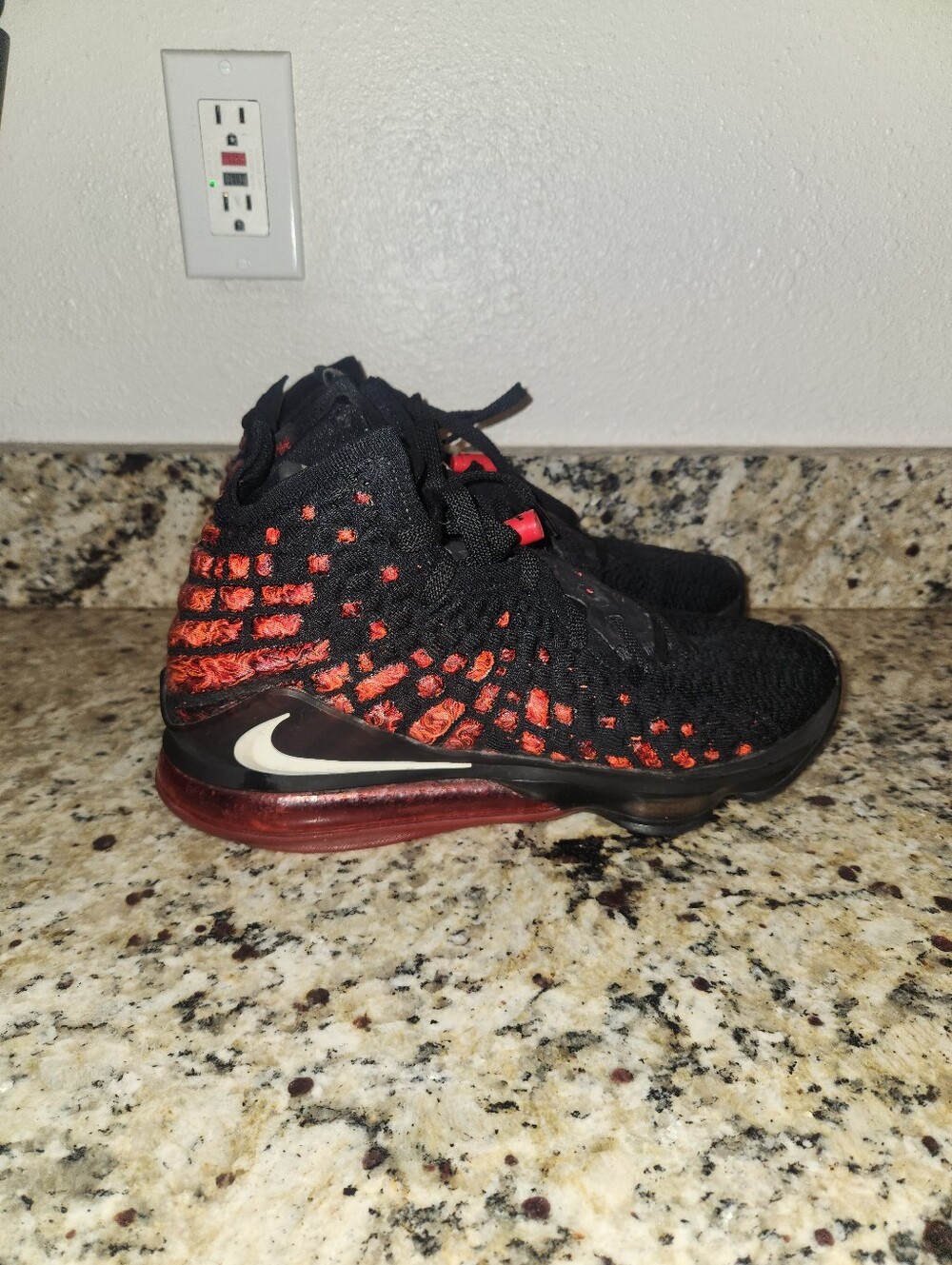 Size 10 - Nike LeBron 17 Infrared VI